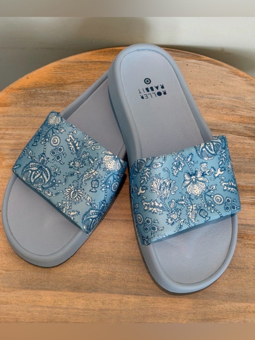 Roller Rabbit x Target Blue Floral Vines Slide sandals size 8